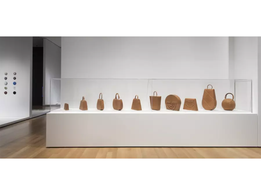 Extracting Data from Fashion Trends preview image